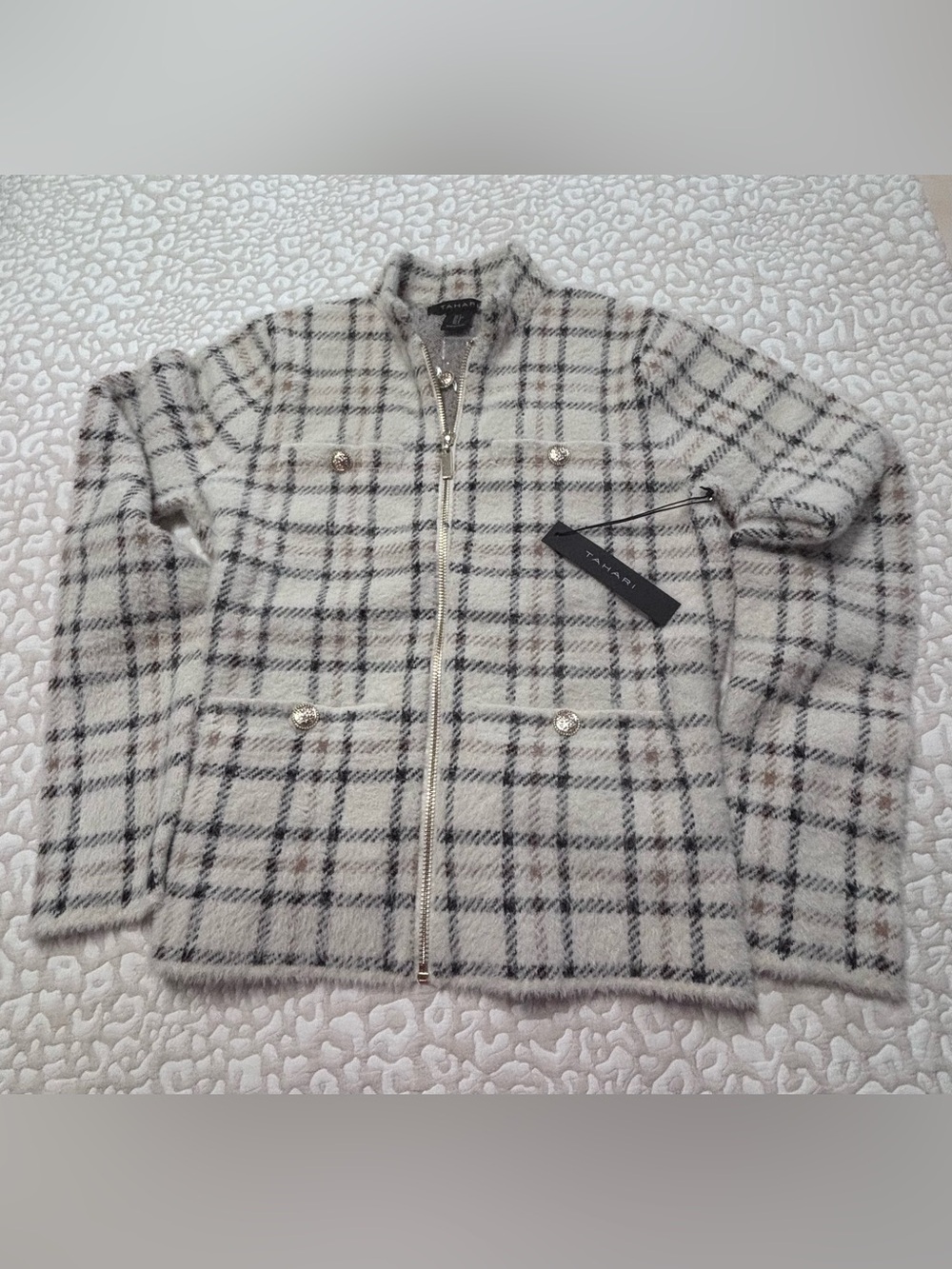 Tahari Woman’s Cream Plaid Zip-Up Sweater - BRAND NEW NEVER WORN!